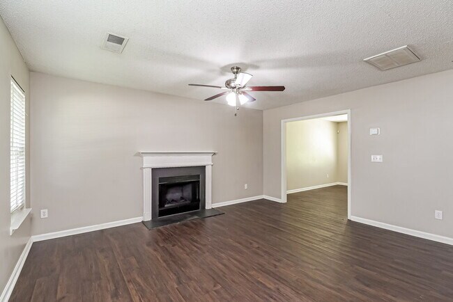 6114 Patric Alan Ct