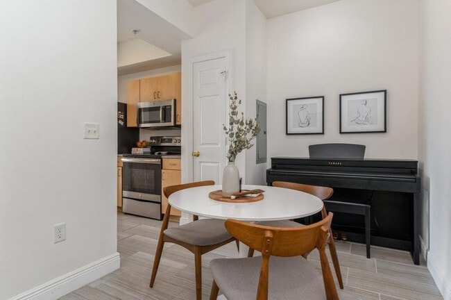 Photo - 533 NE 3rd Ave Unit 551