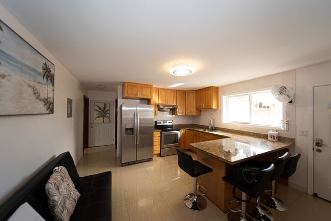 Building Photo - 617 7th Ave Unit 102