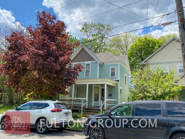 Exterior - 423 Charles Ave SE Unit 1