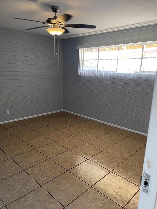 Photo - 2938 W Coronado Rd