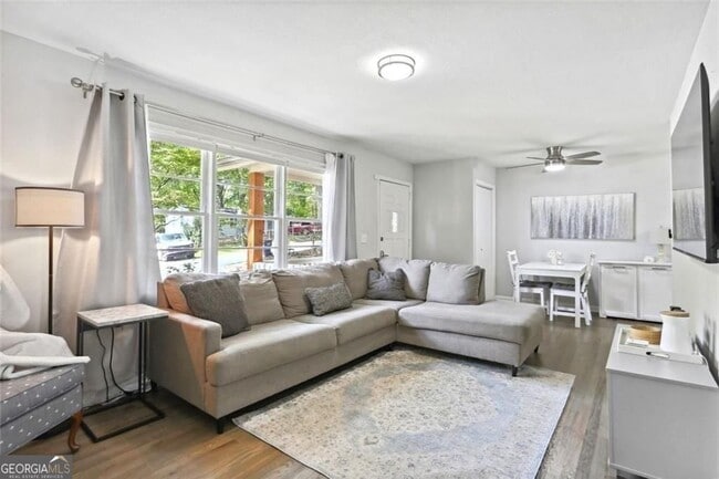 Photo - 2363 Beverly Ln