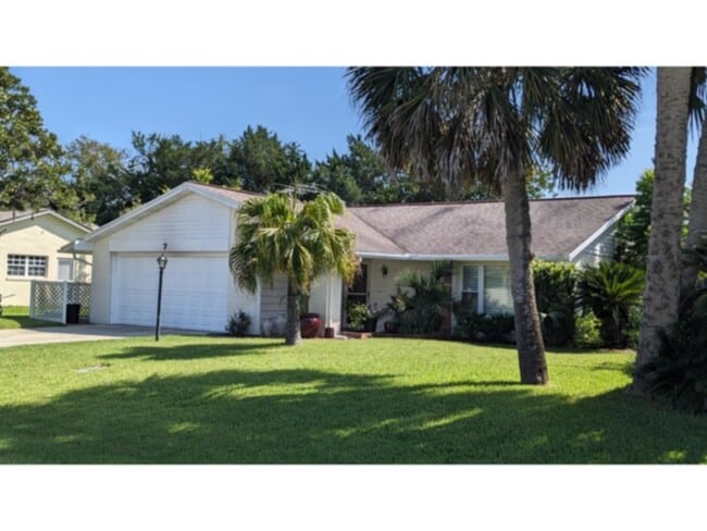 Spacious Pool Home Available Now!! - Spacious Pool Home Available Now!!