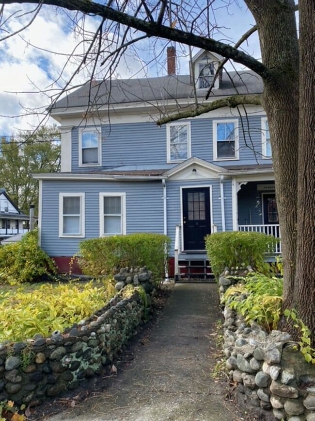 Photo - 38 Railroad St
