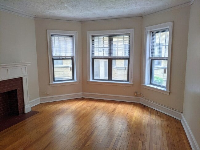 Photo - 925 Forest Ave