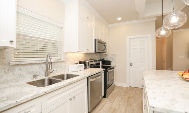 Photo - 3535 Mt Pleasant St Unit A