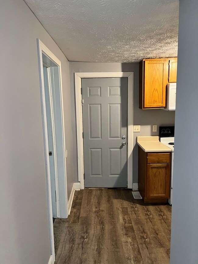 Photo - 1601 Grove St Unit B