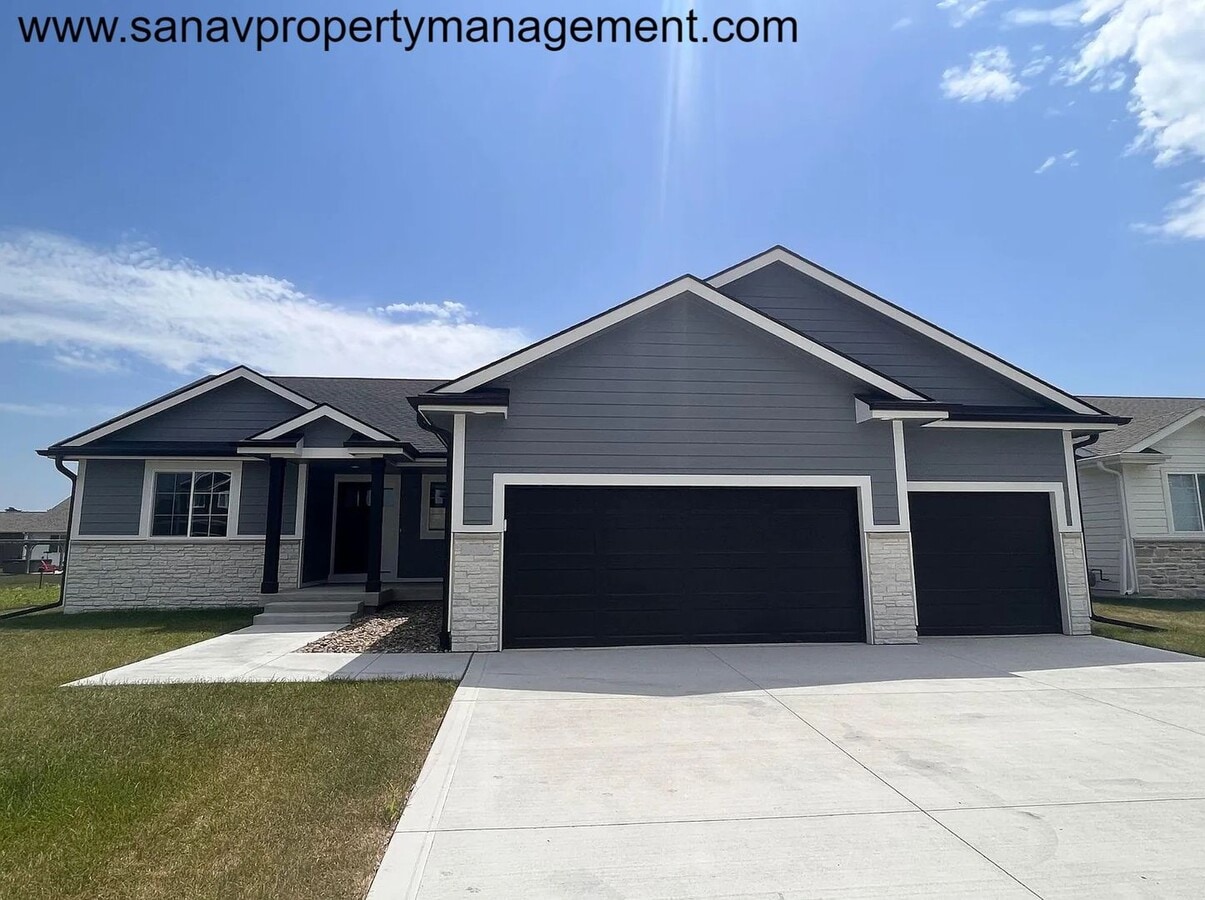 "Contemporary Ranch-Style Living: Immacula... - "Contemporary Ranch-Style Living: Immacula... House