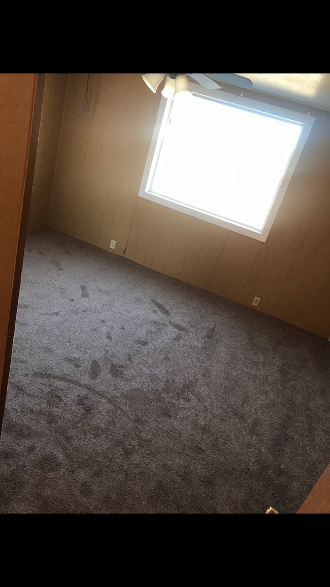 Photo - 804 W 1st St