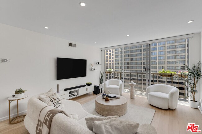 10747 Wilshire Blvd Unit 902