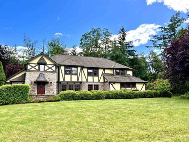 Photo - 17302-17329 29 Ave