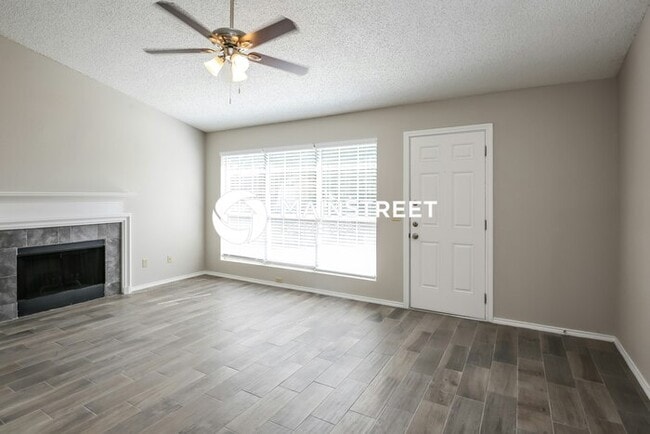 Photo - 3 Bedroom Pet-Friendly Home in Watauga, TX with Main Street Renewal