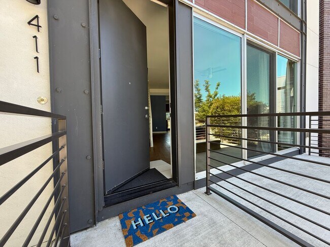 Photo - 411 Garden St