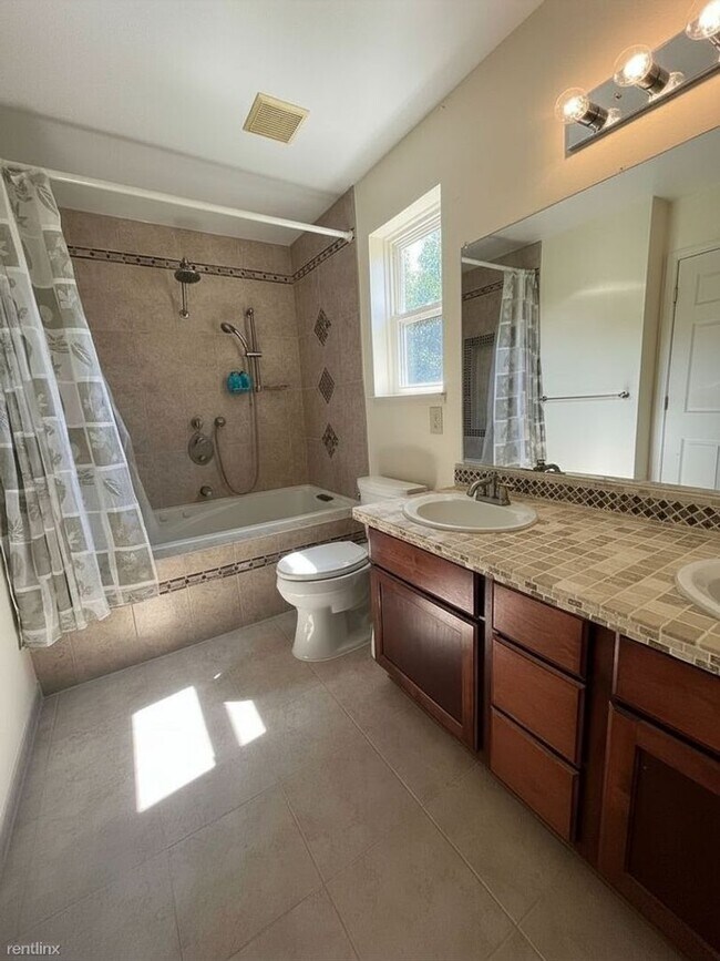 Photo - Well-Maintained Single-Family Home For Rent in Whitmore Lake