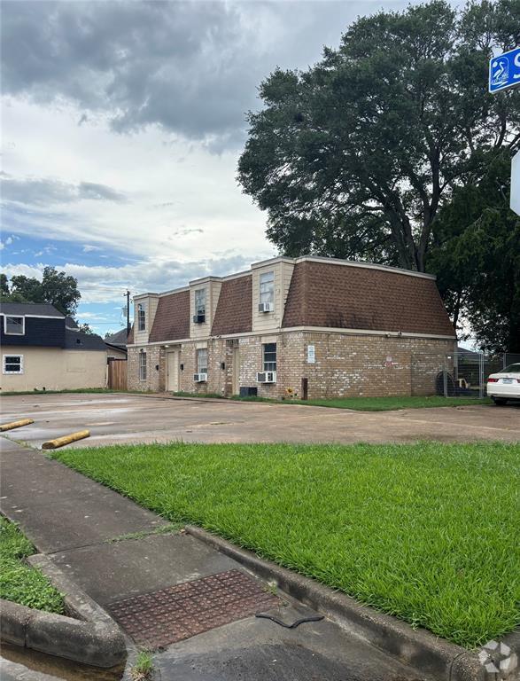 Building Photo - 216 S Pruett St Rental