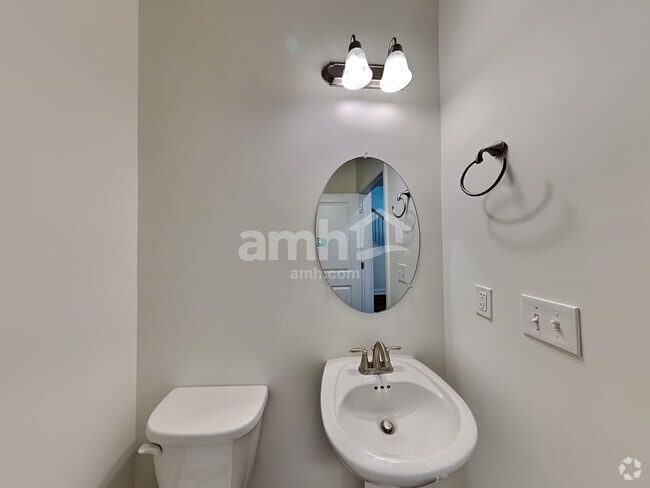 Building Photo - 321 Bourne St Rental