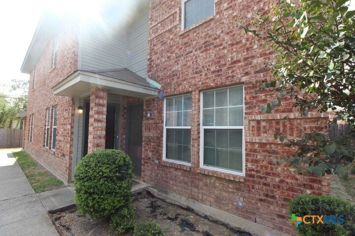 Photo - 402 Bowden Ave