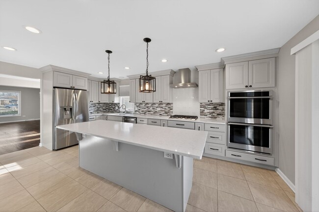 Photo - 15334 Larkspur Ln