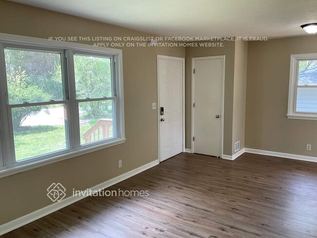 Photo - 816 81st Ave N