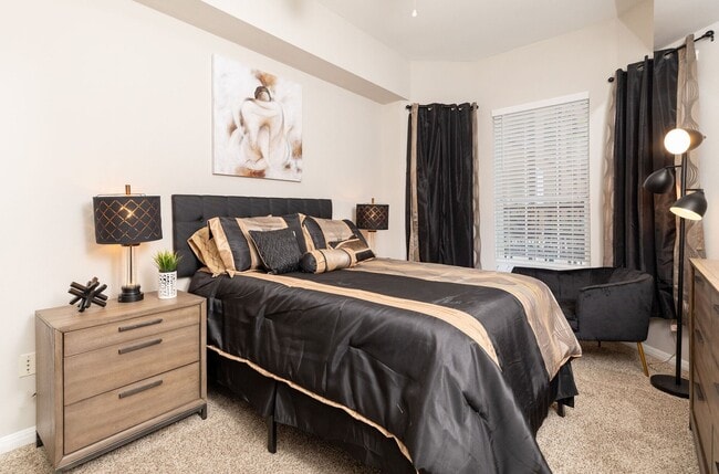 Building Photo - 4001 Fannin St Unit 4128