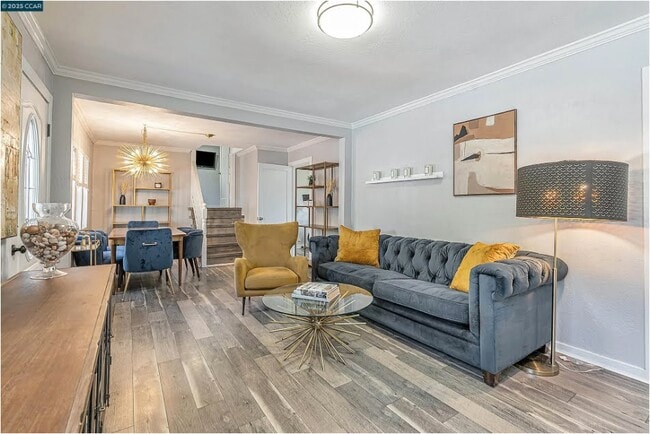 Photo - 2230 Pomona Ave