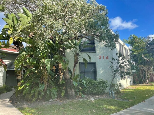 Photo - 214 Lake Pointe Dr Unit 202