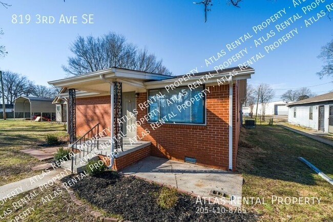 Photo - 819 3rd Ave SE