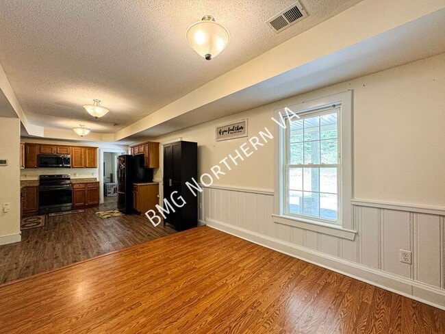 Photo - 240 Norman Rd