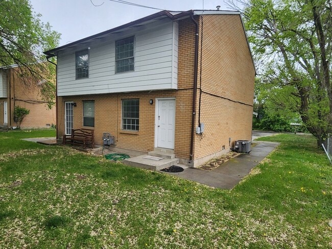Building Photo - 5610 S 1300 E