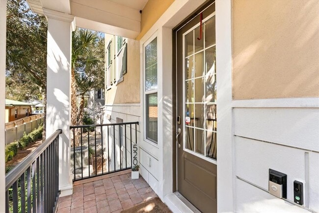 Photo - 520 Lanark Ct