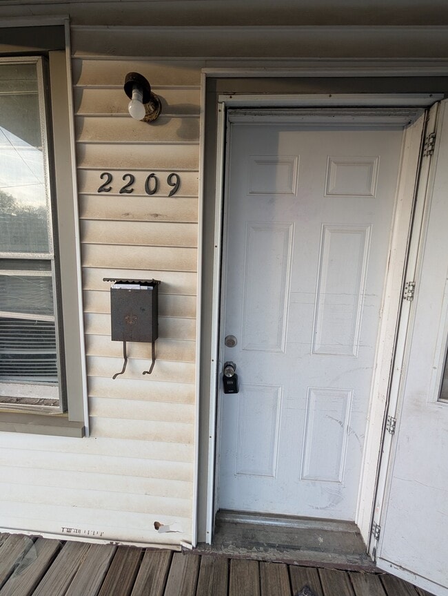 Photo - 2209 West Krause Avenue