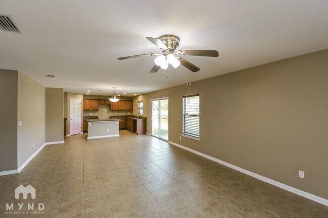 Photo - 7503 Steventon Way