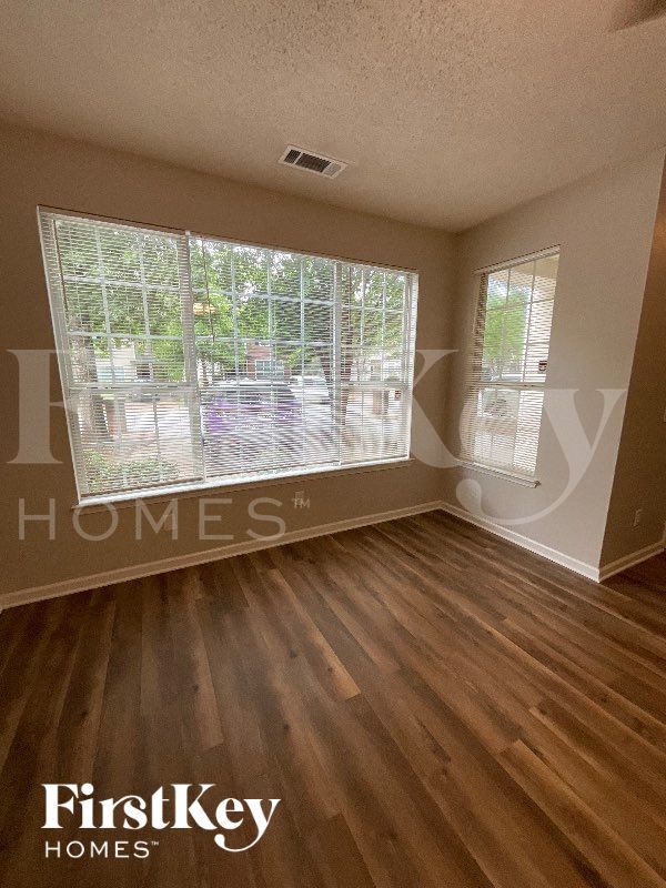 Photo - 2411 Brianna Dr