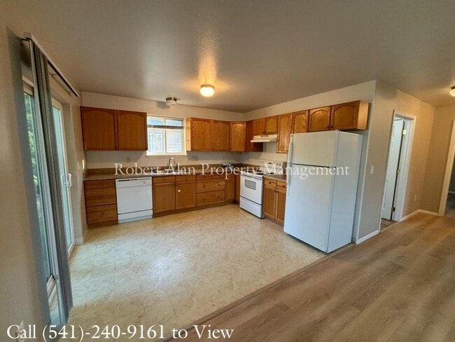 Photo - 35 SE 18th St