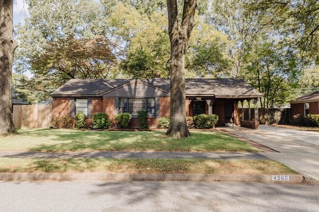 Building Photo - 4960 Hummingbird Ln