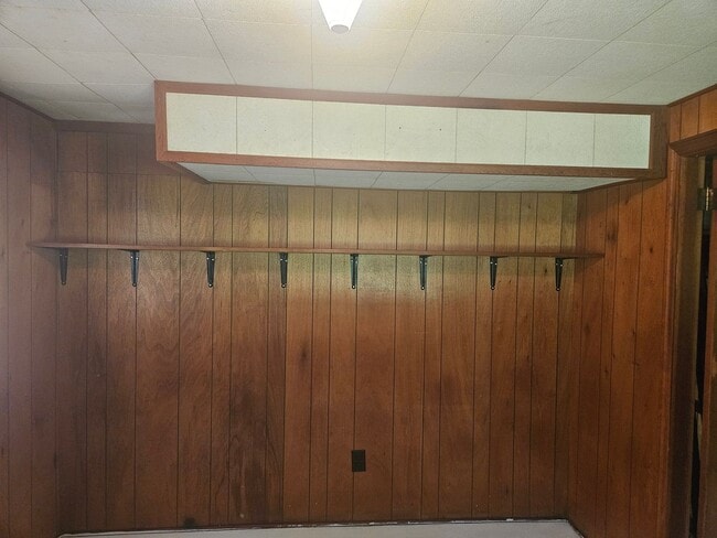 Photo - 2147 Jamestown Rd