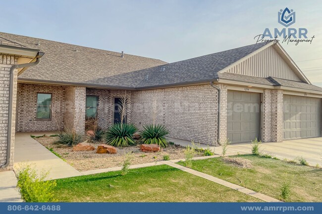 2 Bedroom Available For Pre-Lease! - 2 Bedroom Available For Pre-Lease! Casa