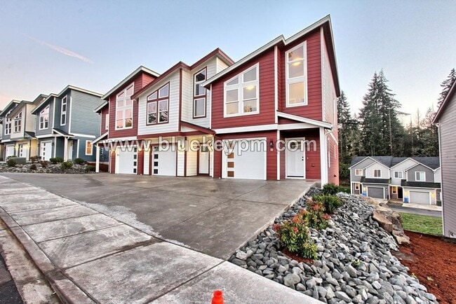 Building Photo - Unit 207-C:  3 Bed, 2.5 Bath Townhome in Kalama