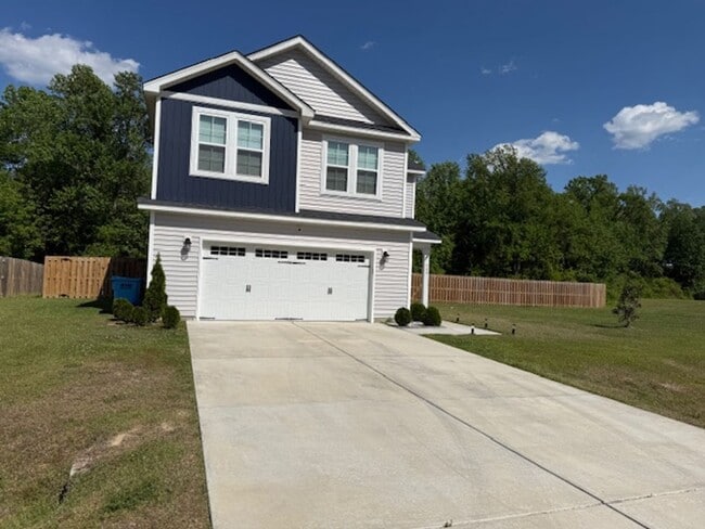 Building Photo - Fieldstone Crossing