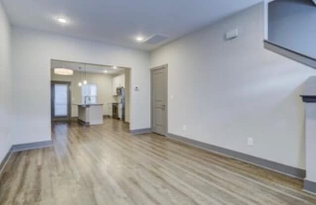 Photo - 609 Bristol Creek Dr