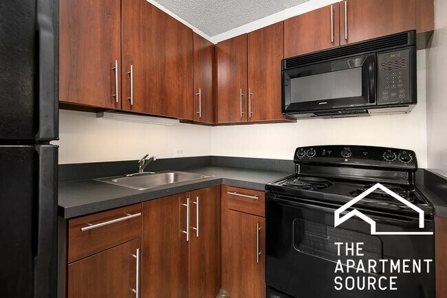 Photo - 1000 N La Salle Dr Unit 207