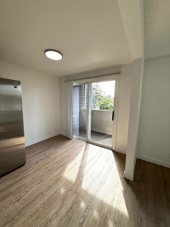 Photo - Townhome in North Medford!