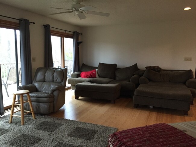 Photo - 5 bedroom house on the Westside - close to...