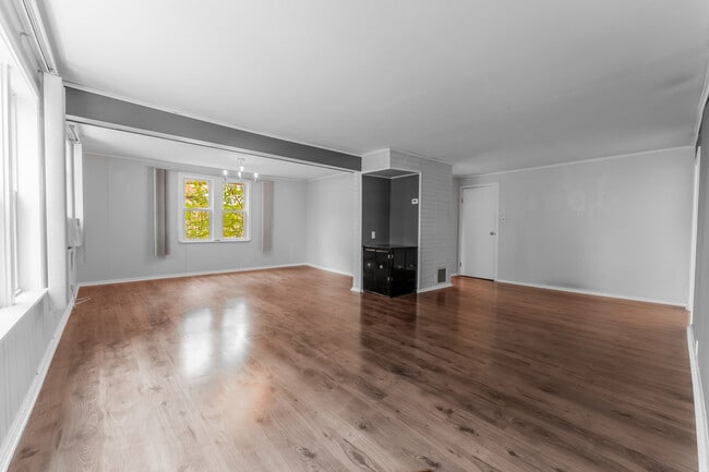3635 N Oconto Ave Unit 1