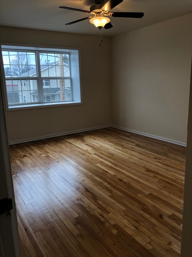 Primary Bedroom - 3 bed