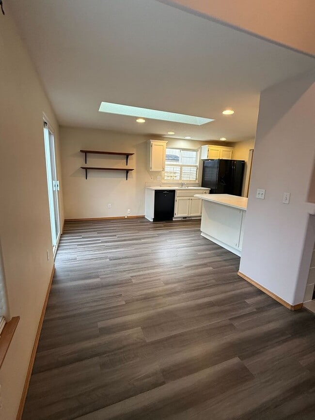 Photo - Spacious and Newly Updated 3 Bed/2.5 Bath in Desirable Salmon Creek area!