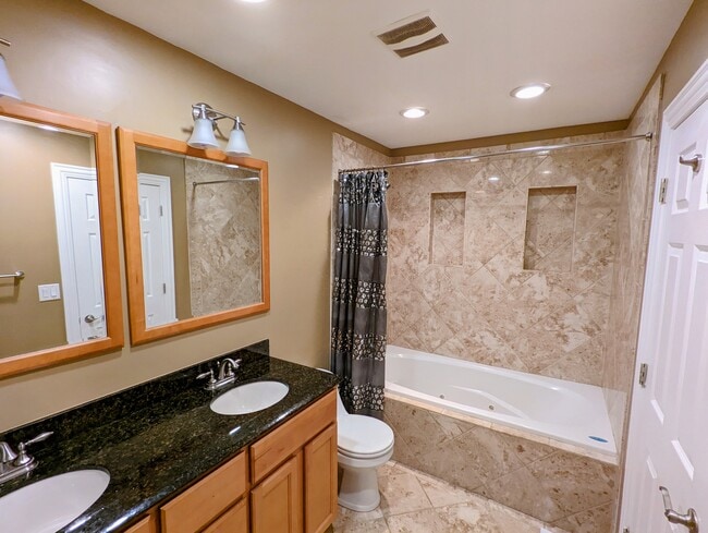 Photo - 2619 N Harding Ave Unit 1