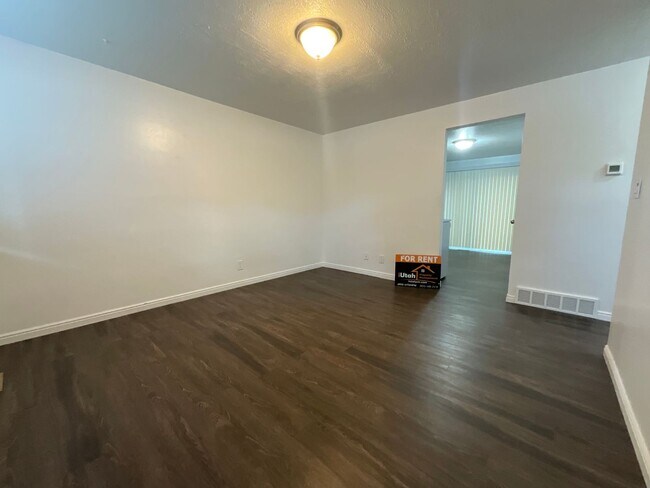Photo - 1124 Vitt Dr