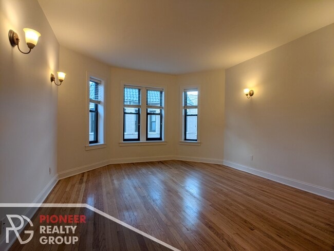 Photo - 4036 N Ashland Ave Unit 4036-3E