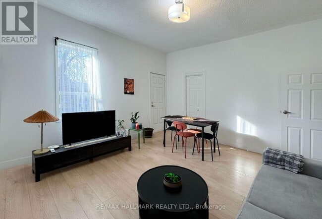 Photo - 77 Northcote Ave